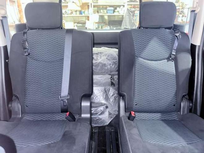 セレナ2.0 20X 4WD　下廻防錆TVナビBカメETC後モニ 2000