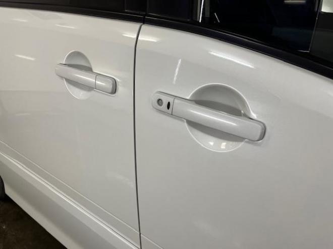 セレナハイウェイスター　Ｖエアロセレクション　禁煙車　ＷＡＫＯＳバリアスコーティング済　社外１５インチＡＷ　社外１５ＡＷ＋スタッドレスタイヤ付　両側パワースライドドア　純正ナビ（フルセグ地デジ　ＤＶＤ再生　ミュージックサーバー）＋バックカメラ　インテリジェントキー　ＨＩＤヘッドライト　イオン空気清浄　ＥＴＣ　タイミングチェーン 4WD 2000 5Dr