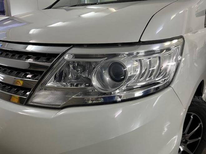 セレナハイウェイスター　Ｖエアロセレクション　禁煙車　ＷＡＫＯＳバリアスコーティング済　社外１５インチＡＷ　社外１５ＡＷ＋スタッドレスタイヤ付　両側パワースライドドア　純正ナビ（フルセグ地デジ　ＤＶＤ再生　ミュージックサーバー）＋バックカメラ　インテリジェントキー　ＨＩＤヘッドライト　イオン空気清浄　ＥＴＣ　タイミングチェーン 4WD 2000 5Dr