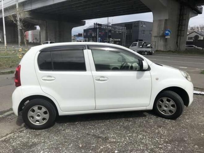 パッソ1.0 X ユルリ 4WD　限 定プラ イス 1000