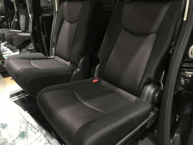 セレナ2.0 ハイウェイスター Vセレクション 4WD　クルコン　ナビ　Pドア　フリップダウン 2000