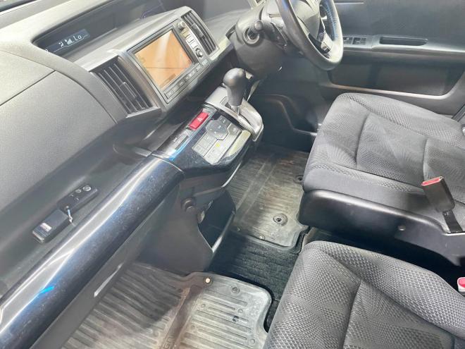 ステップワゴン2.0スパーダZi 4WD 5年保証 スマキー 両側パワスラ ナビTV Bカメ ETC 寒冷地仕様 禁煙 車検整備2年付 修復歴無