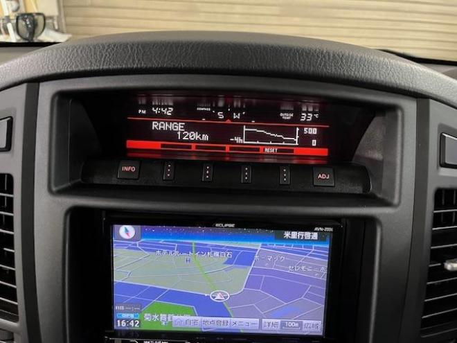 パジェロロング　エクシード　本州仕入　禁煙車　ディーゼルターボ　ＷＥＤＳキーラー１７ＡＷ＋新品ＴＯＹＯホワイトレタータイヤ　純正１７ＡＷ＋スタッドレスタイヤ付　新品ＪＡＯＳブラックマッドガード　イクリプスナビ（フルセグ地デジ　ＤＶＤ再生　Ｂｌｕｅｔｏｏｔｈ）＋バックカメラ　クルーズコントロール　両席シートヒーター　リアヒーター　横滑り防止装置　盗難防止装置　１００Ｖ電源　ＨＩＤ　ＥＴＣ 4WD 3200 5Dr