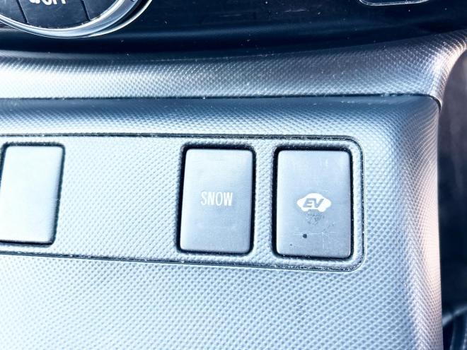 エスティマハイブリッドハイブリッド2.4アエラス プレミアムED 4WD　ローンが不安な方＜優遇ローン＞両側パワスラ　社外ナビ　ハーフレザー 4WD