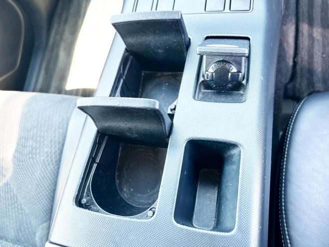 エスティマハイブリッドハイブリッド2.4アエラス プレミアムED 4WD　ローンが不安な方＜優遇ローン＞両側パワスラ　社外ナビ　ハーフレザー 4WD