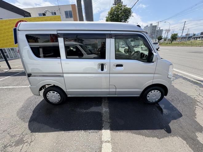 エブリィEVERY VAN 4WD JION TURBO寒冷地仕様　本州仕入　TURBO ブレーキアシスト　VSC Bluetoothフルセグナビ　バイザー　電動格納ミラー　リアヒーター　エンジンオイル交換　ATF交換　取説・保証書・記録簿2枚 4WD 660 5Dr