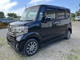 N-BOX　G Lパッケージ 4WD 660 5Dr