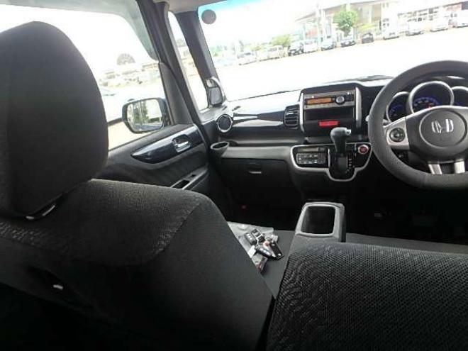 N-BOXカスタムG Lパッケージ 4WD　検9/8パワスラ夏冬タイヤアルミ付 660