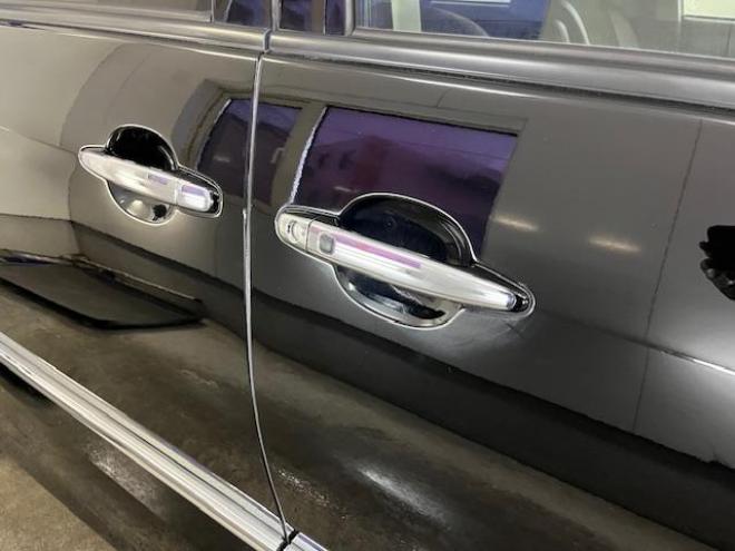 エスティマアエラス　プレミアムエディション　後期型　寒冷地仕様　禁煙車　ＷＡＫＯＳバリアスコーティング済　純正１８インチＡＷ　純正１７ＡＷ＋スタッドレスタイヤ付　両側パワースライドドア　純正ハーフレザーシート　イクリプスナビ（フルセグ地デジ　ＤＶＤ再生　Ｂｌｕｅｔｏｏｔｈ）＋バックカメラ　エンジンスターター　ＰＵＳＨスタート　スマートキー　クルーズコントロール　タイミングチェーン車　ＨＩＤ ヘッドライト　フロントガラス熱線　リアヒーター 4WD 2400 5Dr