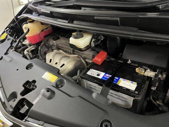 エスティマアエラス　プレミアムエディション　後期型　寒冷地仕様　禁煙車　ＷＡＫＯＳバリアスコーティング済　純正１８インチＡＷ　純正１７ＡＷ＋スタッドレスタイヤ付　両側パワースライドドア　純正ハーフレザーシート　イクリプスナビ（フルセグ地デジ　ＤＶＤ再生　Ｂｌｕｅｔｏｏｔｈ）＋バックカメラ　エンジンスターター　ＰＵＳＨスタート　スマートキー　クルーズコントロール　タイミングチェーン車　ＨＩＤ ヘッドライト　フロントガラス熱線　リアヒーター 4WD 2400 5Dr