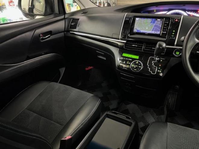 エスティマアエラス　プレミアムエディション　後期型　寒冷地仕様　禁煙車　ＷＡＫＯＳバリアスコーティング済　純正１８インチＡＷ　純正１７ＡＷ＋スタッドレスタイヤ付　両側パワースライドドア　純正ハーフレザーシート　イクリプスナビ（フルセグ地デジ　ＤＶＤ再生　Ｂｌｕｅｔｏｏｔｈ）＋バックカメラ　エンジンスターター　ＰＵＳＨスタート　スマートキー　クルーズコントロール　タイミングチェーン車　ＨＩＤ ヘッドライト　フロントガラス熱線　リアヒーター 4WD 2400 5Dr
