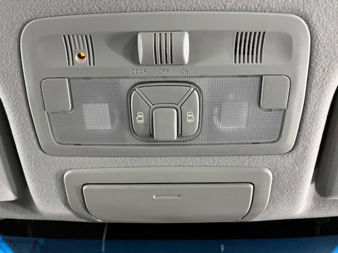 エスティマアエラス　プレミアムエディション　後期型　寒冷地仕様　禁煙車　ＷＡＫＯＳバリアスコーティング済　純正１８インチＡＷ　純正１７ＡＷ＋スタッドレスタイヤ付　両側パワースライドドア　純正ハーフレザーシート　イクリプスナビ（フルセグ地デジ　ＤＶＤ再生　Ｂｌｕｅｔｏｏｔｈ）＋バックカメラ　エンジンスターター　ＰＵＳＨスタート　スマートキー　クルーズコントロール　タイミングチェーン車　ＨＩＤ ヘッドライト　フロントガラス熱線　リアヒーター 4WD 2400 5Dr