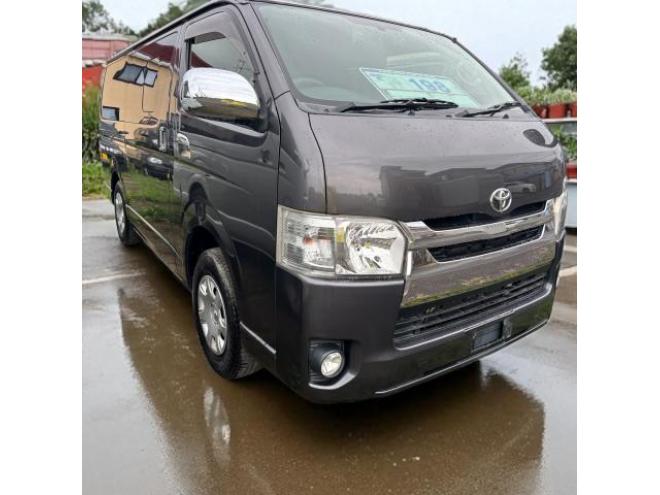 ハイエースバン4型スーパーGLディーゼルターボ 本州車寒冷地仕様 ナビTVバックカメラ 両側スライドドア リアヒータークーラー 車検新規 12ヶ月点検整備済 保証付！ 4WD 3000 5Dr