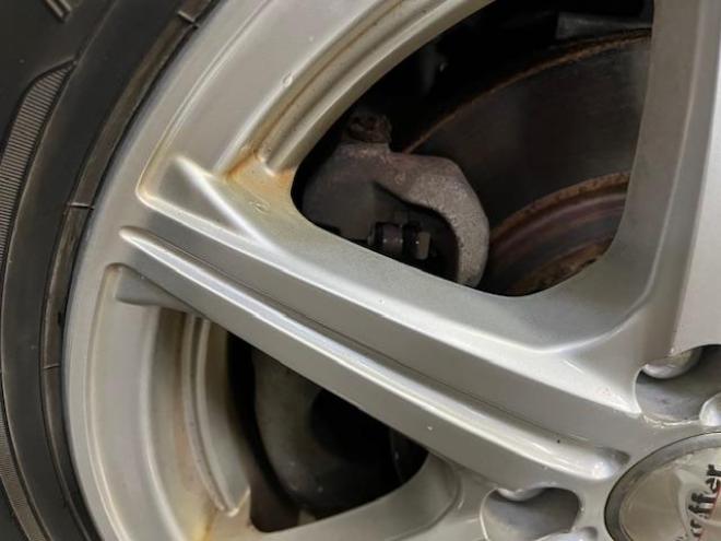 カローラルミオン１．８Ｓ　本州仕入　禁煙車　ＷＡＫＯＳバリアスコーティング済　社外１５インチＡＷ　スタッドレスタイヤ付　純正ナビ（フルセグ地デジ　ＤＶＤ再生　Ｂｌｕｅｔｏｏｔｈオーディオ）＋バックカメラ　ＨＩＤヘッドライト　フロントガラス熱線　ＰＵＳＨスタート　スマートキー　タイミングチェーン車 4WD 1800 5Dr
