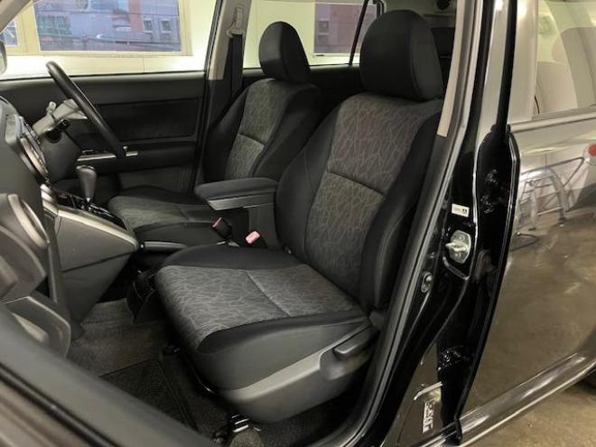 カローラルミオン１．８Ｓ　本州仕入　禁煙車　ＷＡＫＯＳバリアスコーティング済　社外１５インチＡＷ　スタッドレスタイヤ付　純正ナビ（フルセグ地デジ　ＤＶＤ再生　Ｂｌｕｅｔｏｏｔｈオーディオ）＋バックカメラ　ＨＩＤヘッドライト　フロントガラス熱線　ＰＵＳＨスタート　スマートキー　タイミングチェーン車 4WD 1800 5Dr