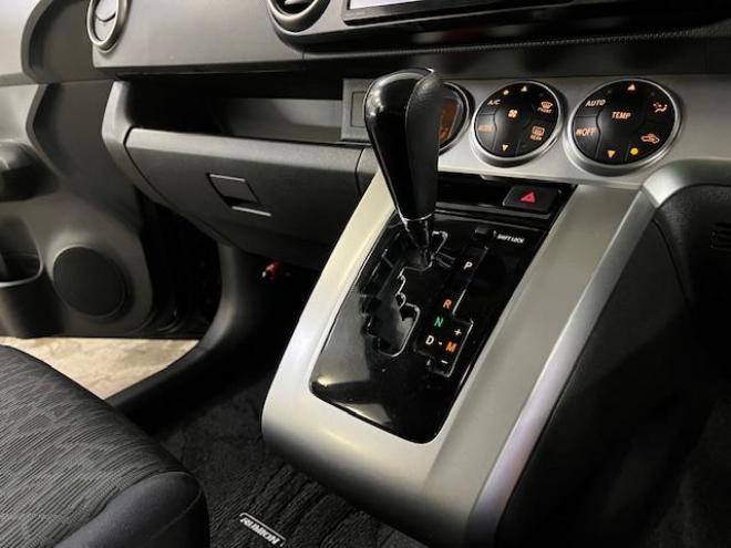 カローラルミオン１．８Ｓ　本州仕入　禁煙車　ＷＡＫＯＳバリアスコーティング済　社外１５インチＡＷ　スタッドレスタイヤ付　純正ナビ（フルセグ地デジ　ＤＶＤ再生　Ｂｌｕｅｔｏｏｔｈオーディオ）＋バックカメラ　ＨＩＤヘッドライト　フロントガラス熱線　ＰＵＳＨスタート　スマートキー　タイミングチェーン車 4WD 1800 5Dr