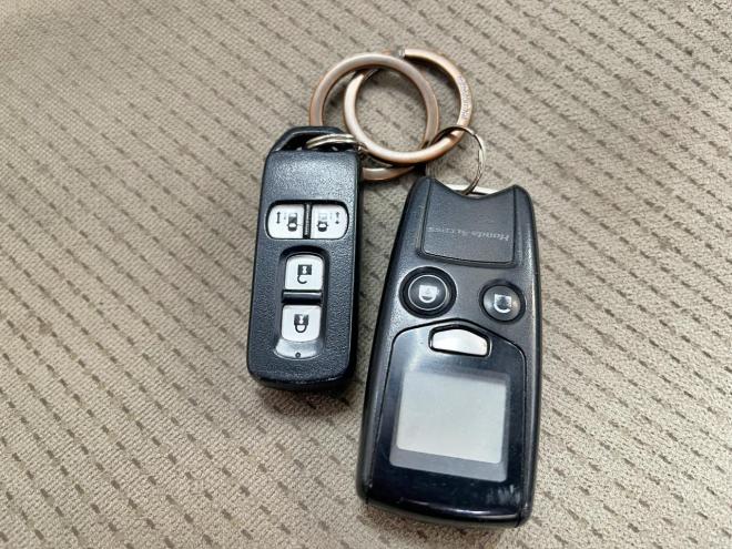 N-BOX660G Lパッケージ 4WD 5年保証 スマキー 両側パワスラ ナビ Bカメ ETC 寒冷地仕様 車検整備2年付 修復歴無