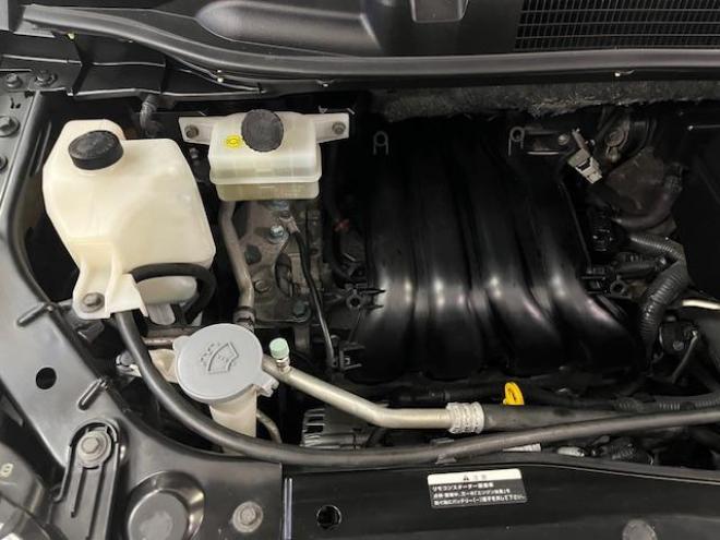 セレナライダーブラックライン　本州仕入　禁煙車　ＷＡＫＯＳバリアスコーティング済　純正ＡＵＴＥＣＨ１５インチＡＷ　社外１５ＡＷ＋スタッドレスタイヤ付　両側パワースライドドア　アルパインナビ（フルセグ地デジ　ＤＶＤ再生　Ｂｌｕｅｔｏｏｔｈ）＋バックカメラ　アルパイン製リアフリップダウンモニター　前後ドライブレコーダー　クルーズコントロール　純正エンジンスターター　アイドリングストップ　横滑り防止装置　ＨＩＤ　ＥＴＣ 　タイミングチェーン 4WD 2000 5Dr
