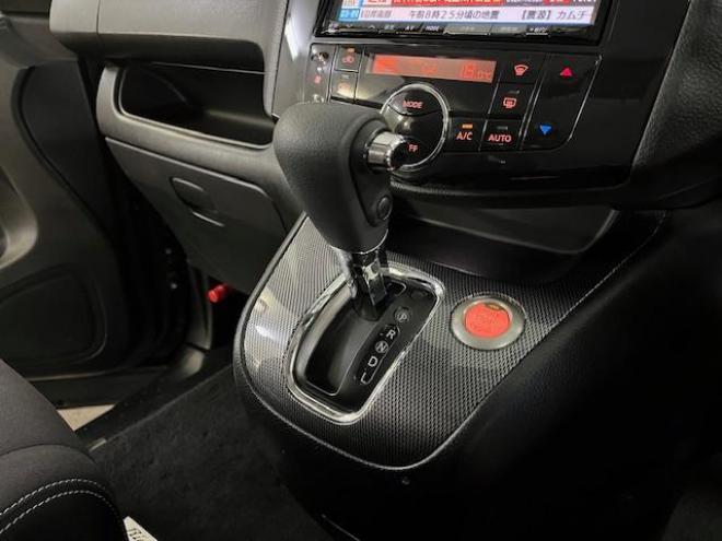 セレナライダーブラックライン　本州仕入　禁煙車　ＷＡＫＯＳバリアスコーティング済　純正ＡＵＴＥＣＨ１５インチＡＷ　社外１５ＡＷ＋スタッドレスタイヤ付　両側パワースライドドア　アルパインナビ（フルセグ地デジ　ＤＶＤ再生　Ｂｌｕｅｔｏｏｔｈ）＋バックカメラ　アルパイン製リアフリップダウンモニター　前後ドライブレコーダー　クルーズコントロール　純正エンジンスターター　アイドリングストップ　横滑り防止装置　ＨＩＤ　ＥＴＣ 　タイミングチェーン 4WD 2000 5Dr