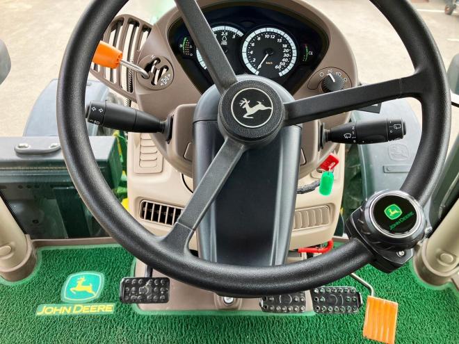 トラクタージョンディア　中古　JD6130R