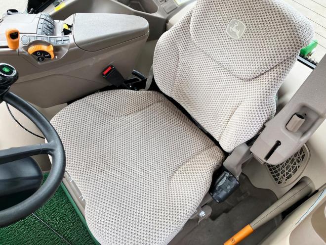 トラクタージョンディア　中古　JD6130R