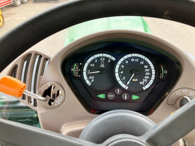トラクタージョンディア　中古　JD6130R