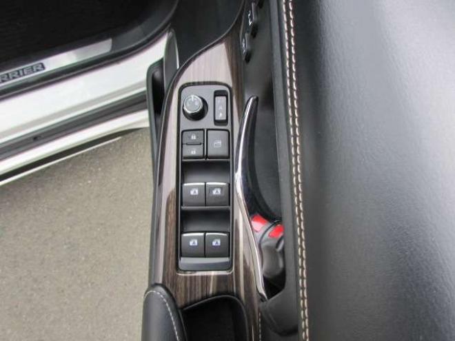 ハリアー2.5 ハイブリッド E-Four エレガンス 4WD　純正SDナビ/バックカメラ/ETC/ 2500