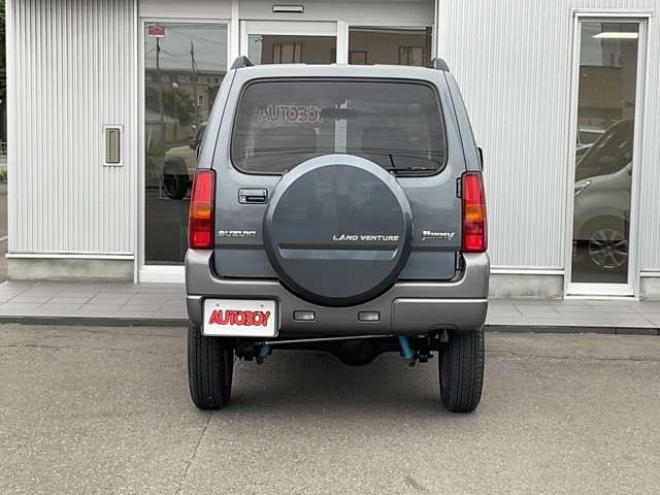 ジムニーランドベンチャー 4WD　6型　4WD　ターボ　リフトアップ　純正1DINオーディオ　革シート　シートヒーター　LEDヘッドライト　HIDフォグランプ　ルーフレール　純正16インチアルミホイール 660