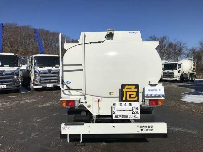 デュトロタンクローリー　2DG-XZU685M 新明和工業　 4WD 4000
