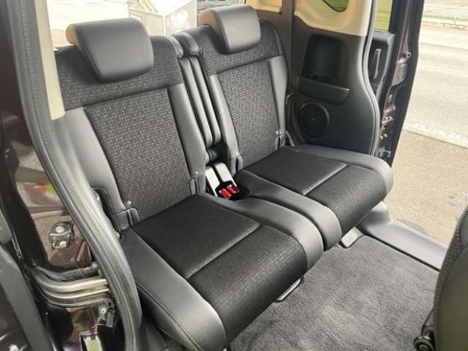 N-BOXカスタムG ターボSSパッケージ 4WD　1年保証 両側電動スライドドア Bluetoothナビ TV バックカメラ エンジンスターター 660