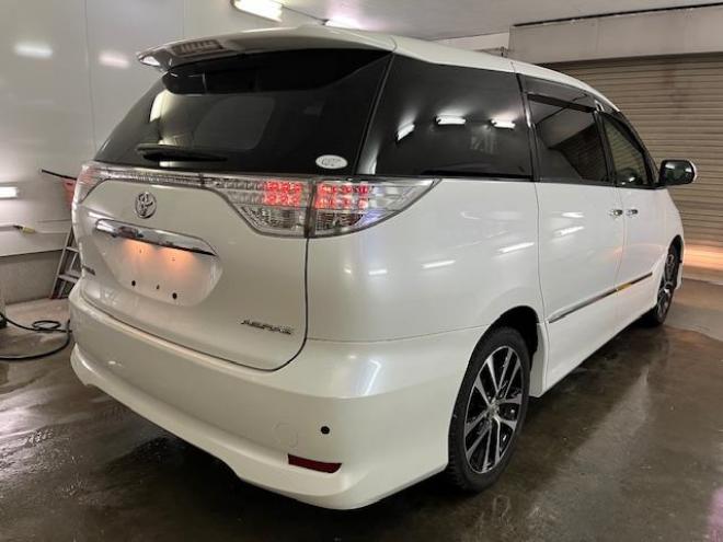 エスティマアエラス　プレミアムエディション　後期型　本州仕入　禁煙車　ＷＡＫＯＳバリアスコーティング済　純正１８インチＡＷ　社外１７ＡＷ＋スタッドレスタイヤ付　両側パワースライドドア　パワーバックドア　純正ハーフレザーシート　純正ナビ（フルセグ地デジ　ＤＶＤ再生　Ｂｌｕｅｔｏｏｔｈ）＋バックカメラ　純正１１インチリアフリップダウンモニター　ＰＵＳＨスタート　スマートキー　クルーズコントロール　運転席パワーシート　２列目オットマン仕様　タイミングチェーン車　ＨＩＤ ヘッドライト　横滑り防止装置 4WD 2400 5D