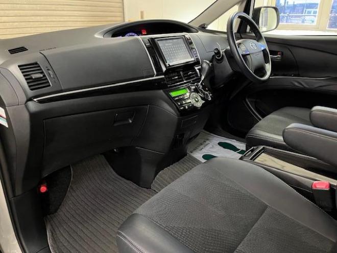 エスティマアエラス　プレミアムエディション　後期型　本州仕入　禁煙車　ＷＡＫＯＳバリアスコーティング済　純正１８インチＡＷ　社外１７ＡＷ＋スタッドレスタイヤ付　両側パワースライドドア　パワーバックドア　純正ハーフレザーシート　純正ナビ（フルセグ地デジ　ＤＶＤ再生　Ｂｌｕｅｔｏｏｔｈ）＋バックカメラ　純正１１インチリアフリップダウンモニター　ＰＵＳＨスタート　スマートキー　クルーズコントロール　運転席パワーシート　２列目オットマン仕様　タイミングチェーン車　ＨＩＤ ヘッドライト　横滑り防止装置 4WD 2400 5D