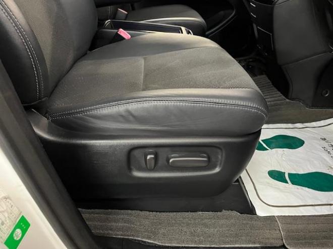 エスティマアエラス　プレミアムエディション　後期型　本州仕入　禁煙車　ＷＡＫＯＳバリアスコーティング済　純正１８インチＡＷ　社外１７ＡＷ＋スタッドレスタイヤ付　両側パワースライドドア　パワーバックドア　純正ハーフレザーシート　純正ナビ（フルセグ地デジ　ＤＶＤ再生　Ｂｌｕｅｔｏｏｔｈ）＋バックカメラ　純正１１インチリアフリップダウンモニター　ＰＵＳＨスタート　スマートキー　クルーズコントロール　運転席パワーシート　２列目オットマン仕様　タイミングチェーン車　ＨＩＤ ヘッドライト　横滑り防止装置 4WD 2400 5D