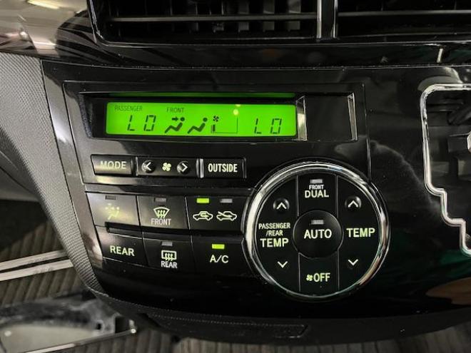 エスティマアエラス　プレミアムエディション　後期型　本州仕入　禁煙車　ＷＡＫＯＳバリアスコーティング済　純正１８インチＡＷ　社外１７ＡＷ＋スタッドレスタイヤ付　両側パワースライドドア　パワーバックドア　純正ハーフレザーシート　純正ナビ（フルセグ地デジ　ＤＶＤ再生　Ｂｌｕｅｔｏｏｔｈ）＋バックカメラ　純正１１インチリアフリップダウンモニター　ＰＵＳＨスタート　スマートキー　クルーズコントロール　運転席パワーシート　２列目オットマン仕様　タイミングチェーン車　ＨＩＤ ヘッドライト　横滑り防止装置 4WD 2400 5D