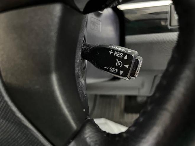 エスティマアエラス　プレミアムエディション　後期型　本州仕入　禁煙車　ＷＡＫＯＳバリアスコーティング済　純正１８インチＡＷ　社外１７ＡＷ＋スタッドレスタイヤ付　両側パワースライドドア　パワーバックドア　純正ハーフレザーシート　純正ナビ（フルセグ地デジ　ＤＶＤ再生　Ｂｌｕｅｔｏｏｔｈ）＋バックカメラ　純正１１インチリアフリップダウンモニター　ＰＵＳＨスタート　スマートキー　クルーズコントロール　運転席パワーシート　２列目オットマン仕様　タイミングチェーン車　ＨＩＤ ヘッドライト　横滑り防止装置 4WD 2400 5D