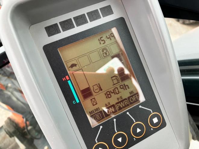 バックホー日立　中古　ZX35U-5B