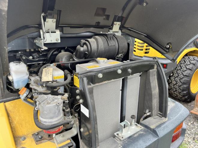 ホイールローダKOMATSU　WA40-8　低アワー　土禁　禁煙車両　4WD