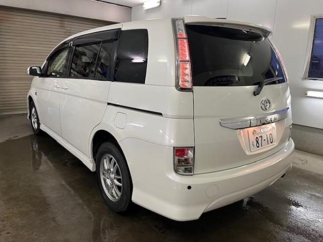 アイシスプラタナ　本州仕入　禁煙車　ＷＡＫＯＳバリアスコーティング　純正１５インチＡＷ　社外１５インチＡＷ＋スタッドレスタイヤ付　純正ＳＤナビ＋ワンセグ地デジ　パワースライドドア　エンジンスターター　ＰＵＳＨスタート　スマートキー　コーナーセンサー　タイミングチェーン車　ＨＩＤヘッドライト　タイミングチェーン車　ＥＴＣ 4WD 1800 5Dr