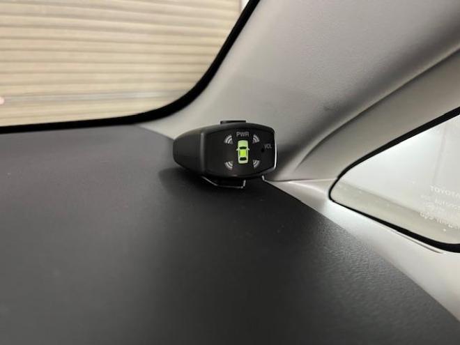 アイシスプラタナ　本州仕入　禁煙車　ＷＡＫＯＳバリアスコーティング　純正１５インチＡＷ　社外１５インチＡＷ＋スタッドレスタイヤ付　純正ＳＤナビ＋ワンセグ地デジ　パワースライドドア　エンジンスターター　ＰＵＳＨスタート　スマートキー　コーナーセンサー　タイミングチェーン車　ＨＩＤヘッドライト　タイミングチェーン車　ＥＴＣ 4WD 1800 5Dr