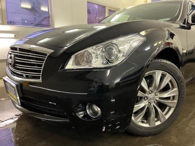 フーガ３７０ＧＴ　ＦＯＵＲ　Ａパッケージ　ワンオーナー　寒冷地仕様　禁煙車　ＷＡＫＯＳバリアスコーティング済　純正１８インチＡＷ　純正１８ＡＷ＋スタッドレスタイヤ付　純正ＨＤＤナビ（フルセグ地デジ　ＤＶＤ再生　Ｂｌｕｅｔｏｏｔｈ　ミュージックサーバー）＋バック＆サイドカメラ　純正ハーフレザーシート　クルーズコントロール　前後ドライブレコーダー　エンジンスターター　両席パワーシート　ＰＵＳＨスタート　スマートキー　横滑り防止装置　タイミングチェーン車　ＨＩＤ　ＥＴＣ 4WD 3700 4Dr