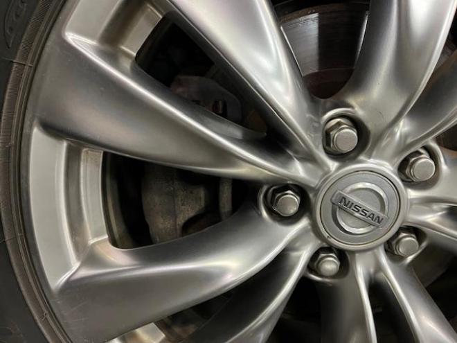 フーガ３７０ＧＴ　ＦＯＵＲ　Ａパッケージ　ワンオーナー　寒冷地仕様　禁煙車　ＷＡＫＯＳバリアスコーティング済　純正１８インチＡＷ　純正１８ＡＷ＋スタッドレスタイヤ付　純正ＨＤＤナビ（フルセグ地デジ　ＤＶＤ再生　Ｂｌｕｅｔｏｏｔｈ　ミュージックサーバー）＋バック＆サイドカメラ　純正ハーフレザーシート　クルーズコントロール　前後ドライブレコーダー　エンジンスターター　両席パワーシート　ＰＵＳＨスタート　スマートキー　横滑り防止装置　タイミングチェーン車　ＨＩＤ　ＥＴＣ 4WD 3700 4Dr