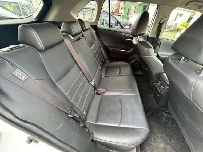 RAV-42.0 G 4WD　純正ナビバックモニター　フルセグTV　電動パワーゲート　パワーシート衝突軽減ブレーキ　ステアリングヒーター　ETC 2000