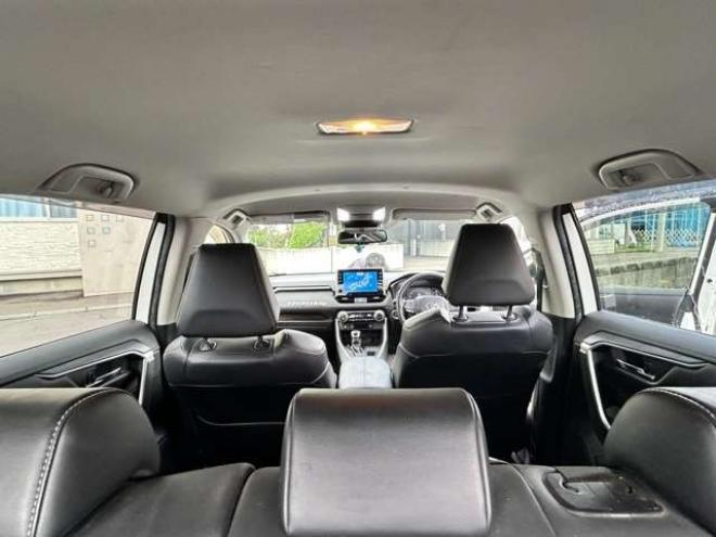 RAV-42.0 G 4WD　純正ナビバックモニター　フルセグTV　電動パワーゲート　パワーシート衝突軽減ブレーキ　ステアリングヒーター　ETC 2000