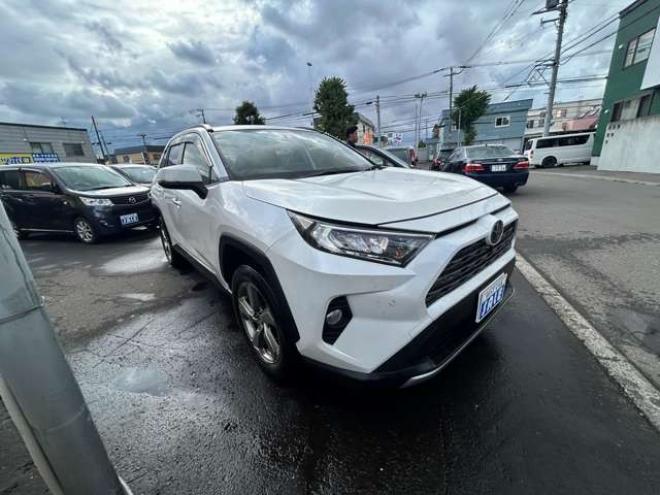 RAV-42.0 G 4WD　純正ナビバックモニター　フルセグTV　電動パワーゲート　パワーシート衝突軽減ブレーキ　ステアリングヒーター　ETC 2000