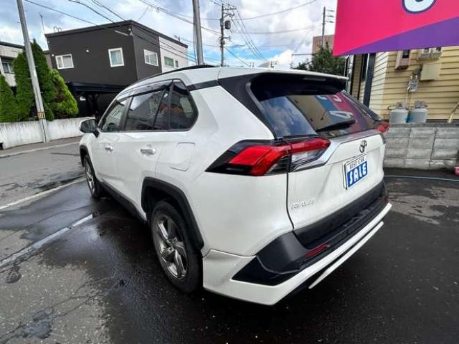 RAV-42.0 G 4WD　純正ナビバックモニター　フルセグTV　電動パワーゲート　パワーシート衝突軽減ブレーキ　ステアリングヒーター　ETC 2000