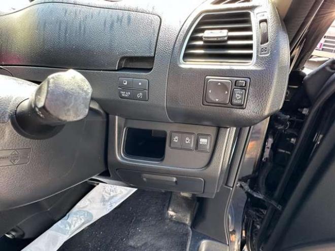 セレナ2.0 ハイウェイスター 4WD　両側ワンタッチオートスライドドア　SDナビ　地デジ　Bluetooth　横滑り防止装置　ETC 2000