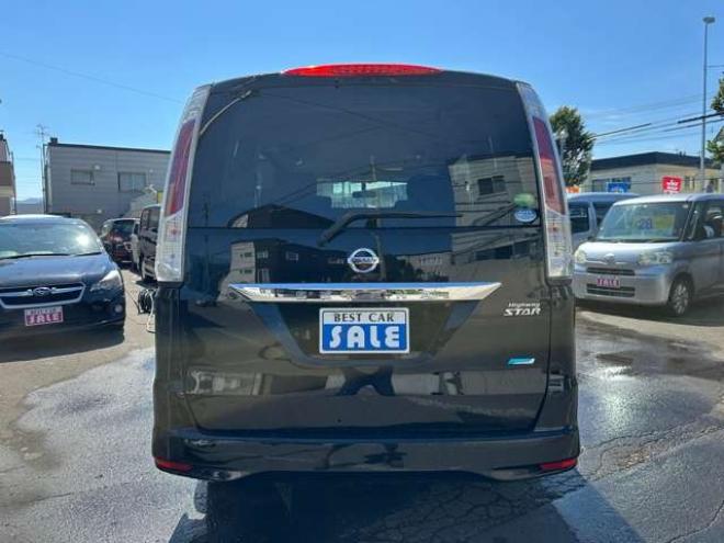 セレナ2.0 ハイウェイスター 4WD　両側ワンタッチオートスライドドア　SDナビ　地デジ　Bluetooth　横滑り防止装置　ETC 2000