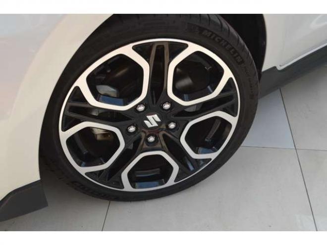 スイフトスポーツ 1.4 スズキセーフティサポート非装着車　ワンオーナーF6速マニュアルFFターボLED 2WD 1400