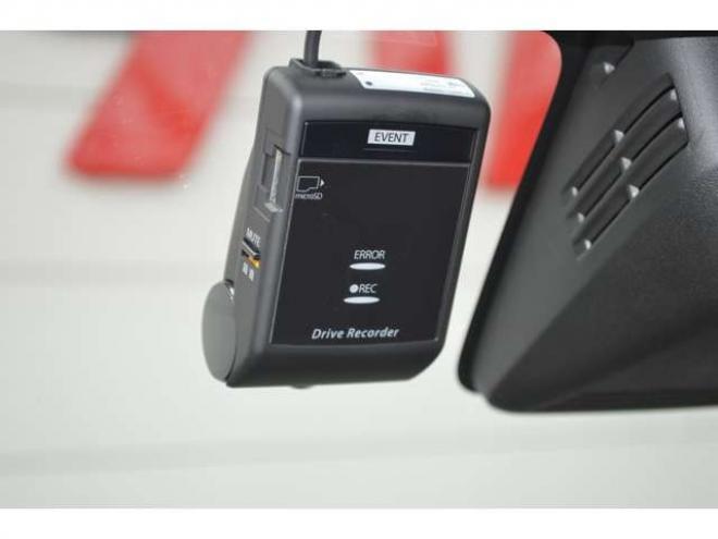 ワゴンRスティングレー ハイブリッド T 4WD　ワンオーナーセーフティサポート全方位ナビ 660