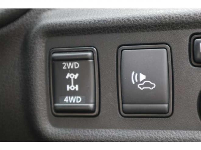 ノート1.2 e-POWER B FOUR 4WD　ナビ　バックカメラ　ETC　オートライト 1200